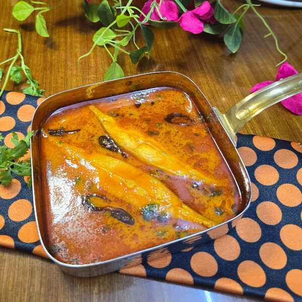 fish curry recipe in hindi